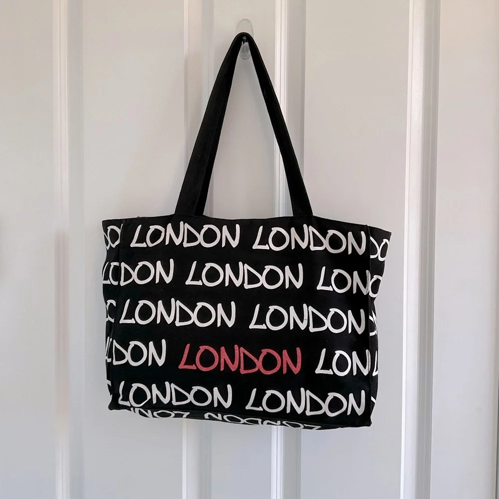 Women’s Robin Ruth “London” canvas tote bag